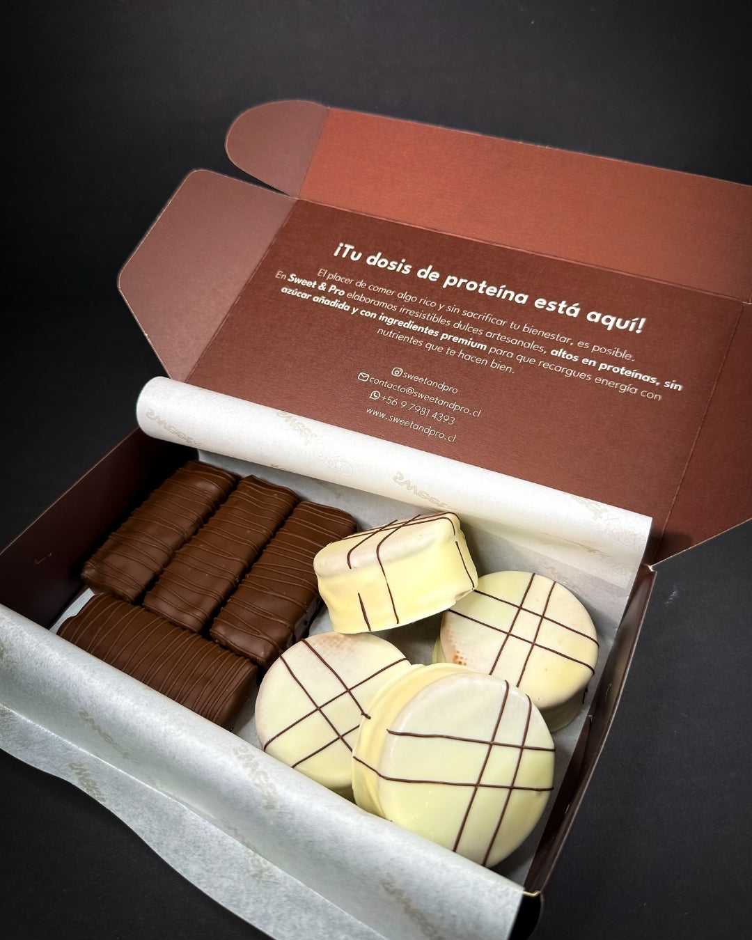Box SnickFit + Alfajor Blanco Grande