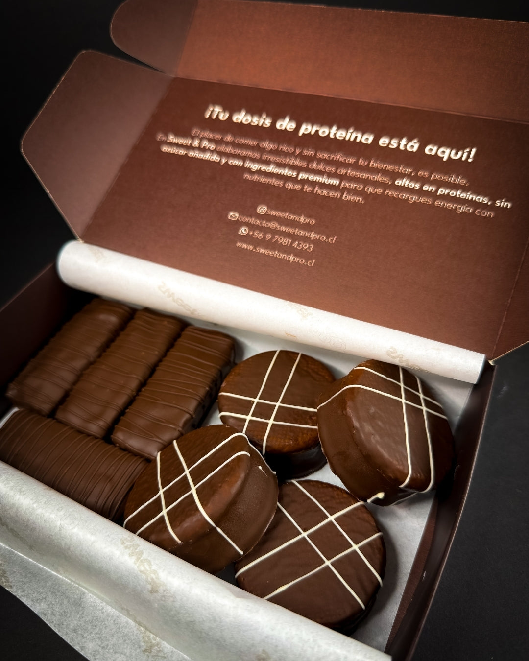 Box SnickFit + Alfajor Manjar Grande